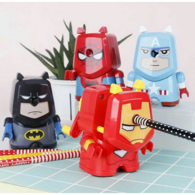 

Rautan Putar Besar Super Hero