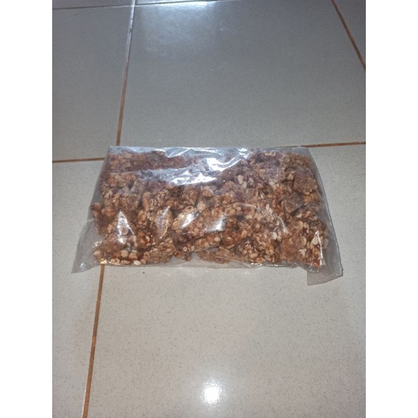 

manisan kacang tanah caramel