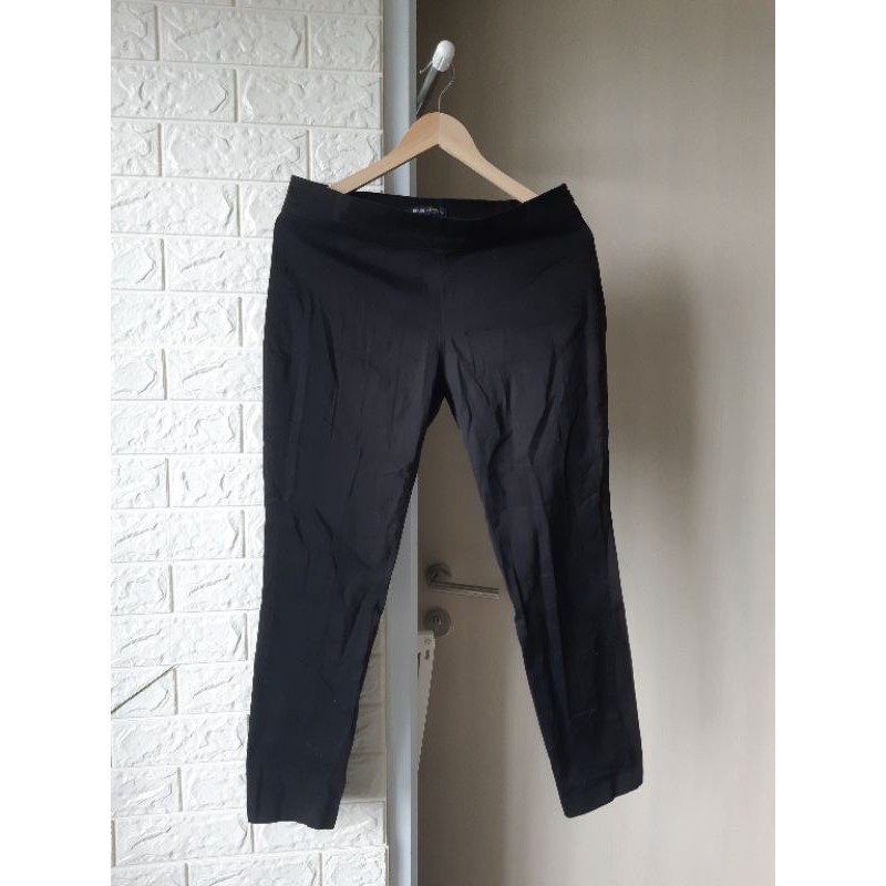PRELOVED Celana Panjang Bahan Merk Eprise
