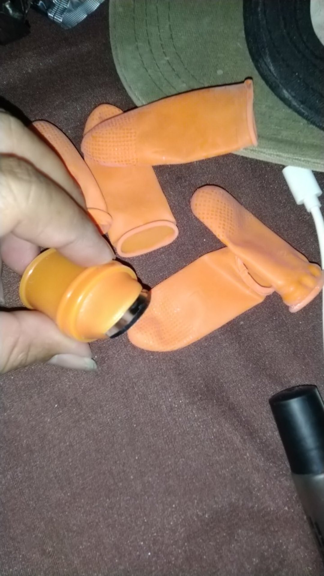 Sarung Jari Jempol Cover Pisau Pemotong Sayur Buah Untuk Peralatan Dapur Isi 6 Pcs Silicon