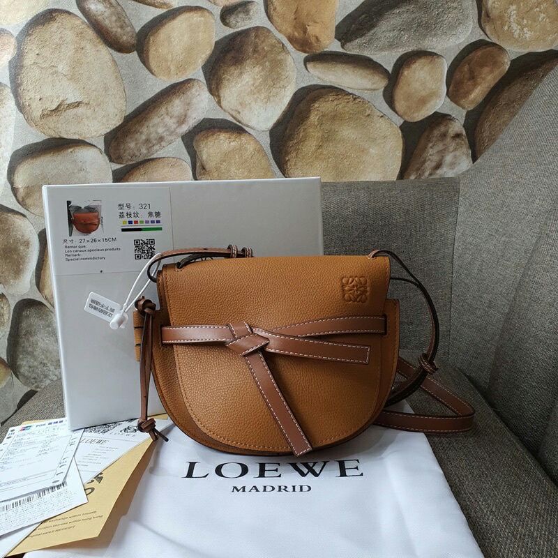Loewe Gate Soft Grained Calfskin Small AP321 in Brown (Pls baca deskripsi lengkap)