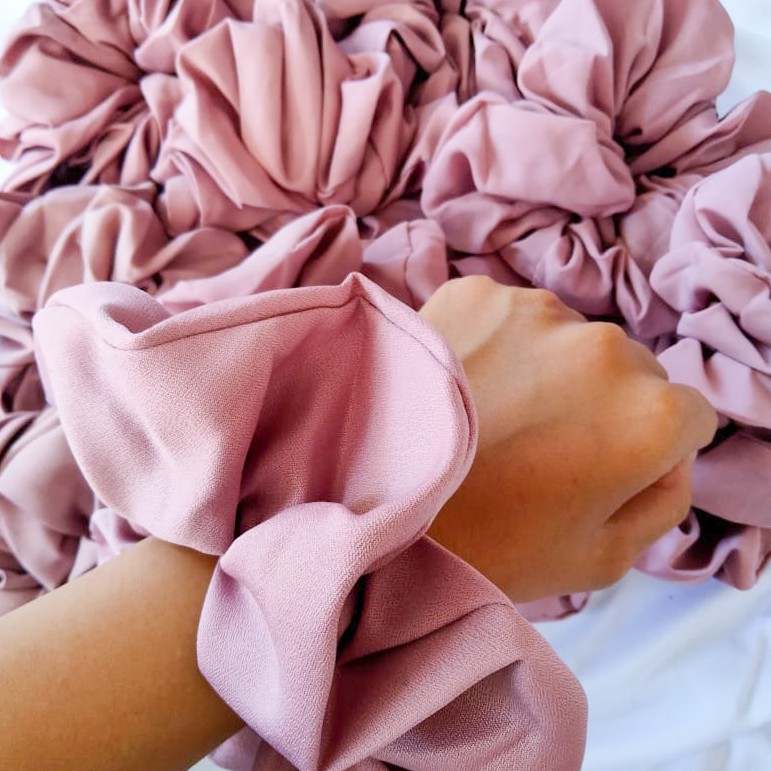 [ 𝐂𝐫𝐨𝐜𝐮𝐬 ] Pilih Warna Srunchie Jumbo Cemol Hijab / Cepol ikat rambut-Cepol DUSTYPINK