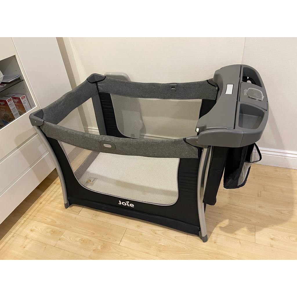 BE PRELOVED Baby Box Joie