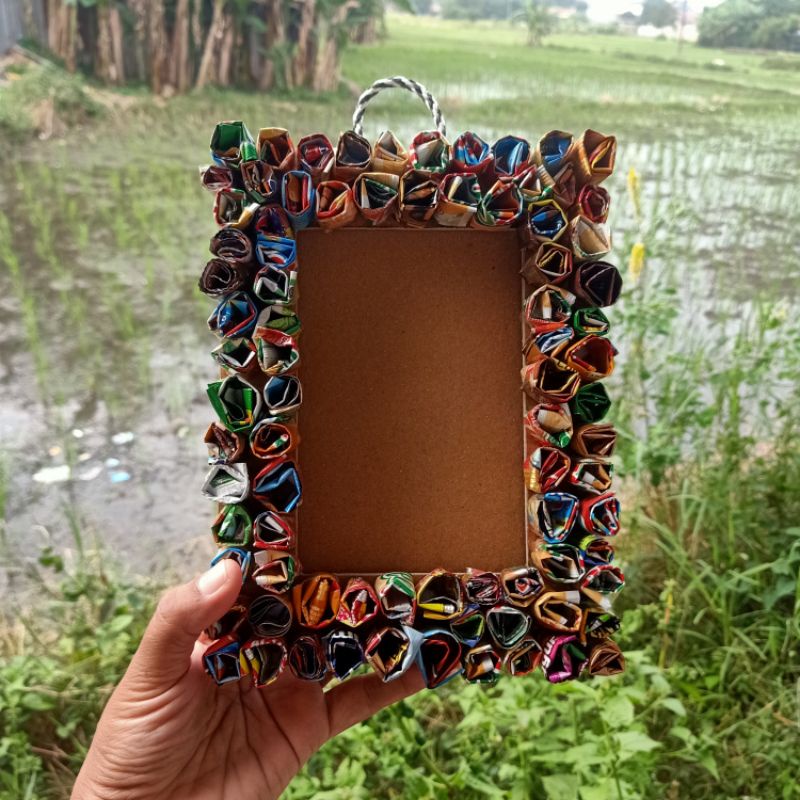 Daur ulang plastik kemasan bingkai daur ulang plastik kerajinan daur ulang