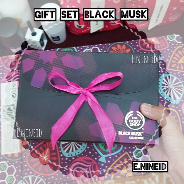 TBS The Body Shop ORIGINAL 100% - Gift Set Black Musk (Body Lotion & Frag. Mist)