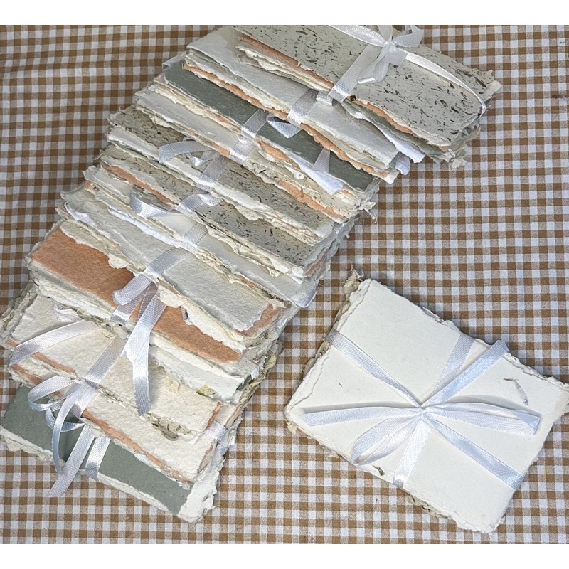 

1set isi 12pc handmade paper / kertas daur ulang / recycle paper for scrapbook journal journaling bujo