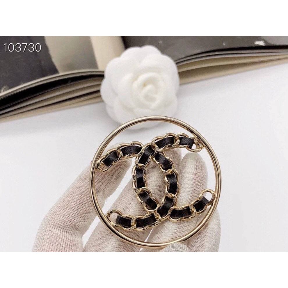 CHANEL BROS BROOCH ORI QUALITY C12 Leather Noir Round