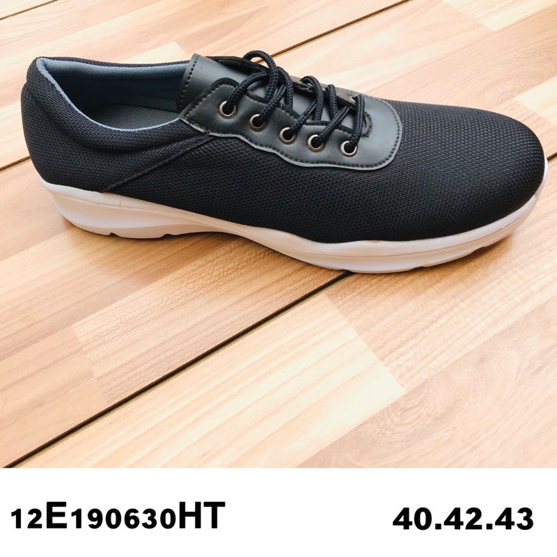 23.Hitam 12E190630