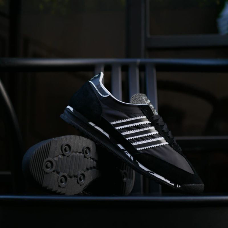 *ADIDAS SL72 BLACK BLACK WHITE PRINT*ADIDAS SL72 BLACK BLACK WHITE PRINT*