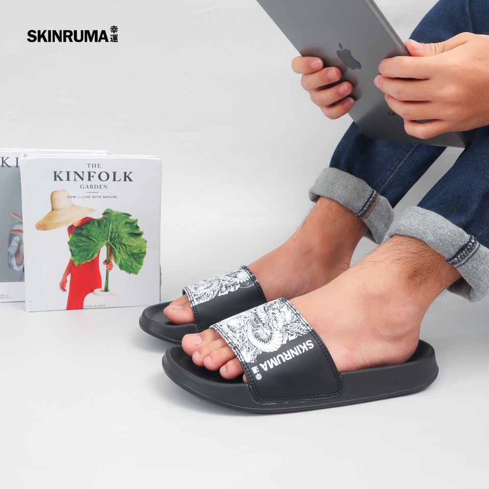 Sendal Selop Casual Pria SKINRUMA Japanesse White Dragon Hitam Putih / Sendal Slide Pria / Sendal Slip On Pria