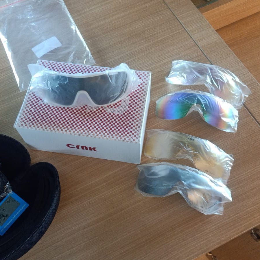 Kacamata CRNK Vivid Sunglasses White 4 Lensa