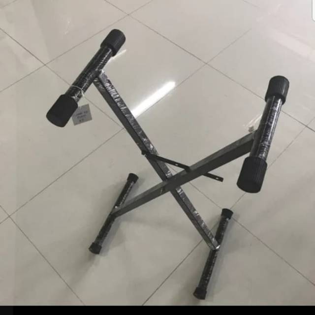 Stand keyboard single.