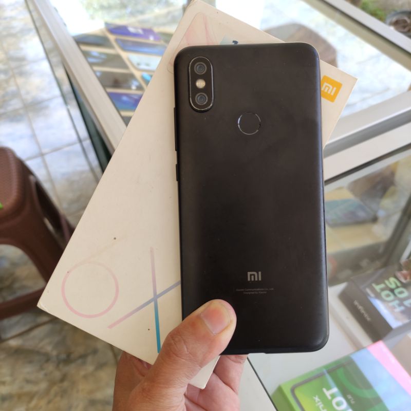 Xiaomi Mi 6x ram 4 internal 64 gb seken