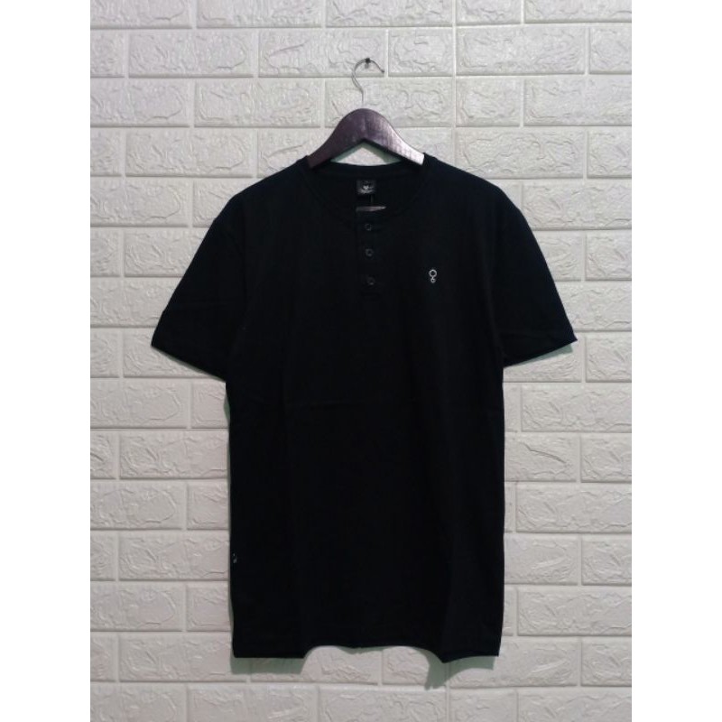 Baju/Kancing/On_Greenlight/High/Quality Premium Ariel /Kaos Ariel Kancing