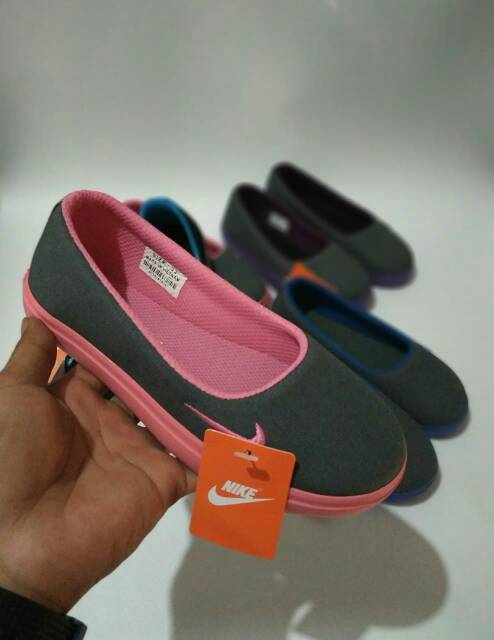 NIKE Slip On Kids / Anak Junior 31-35