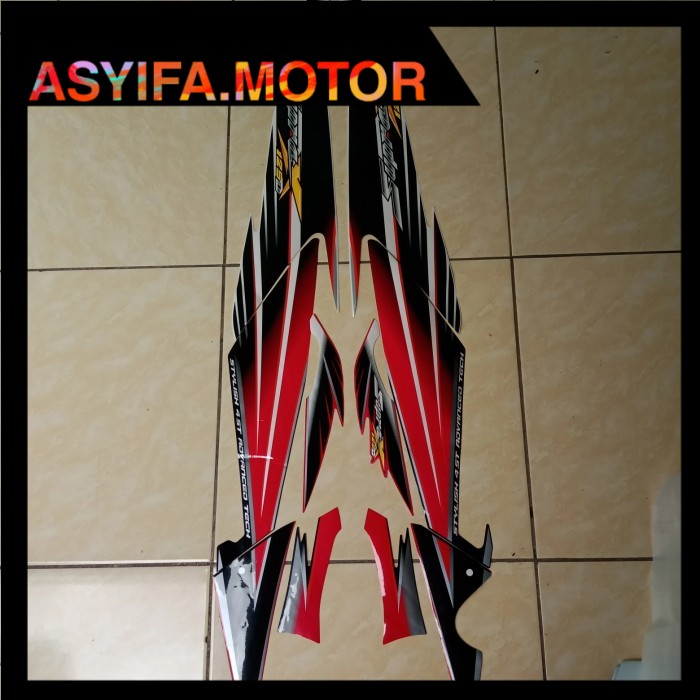 Sticker stripping body Supra X 125 lama merah putih