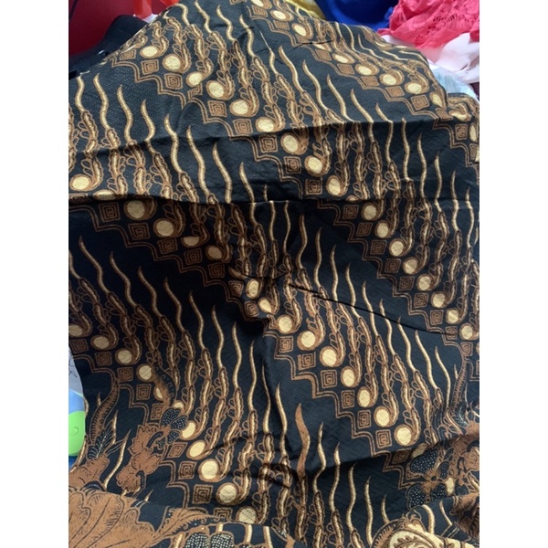 kain batik dasar hitam