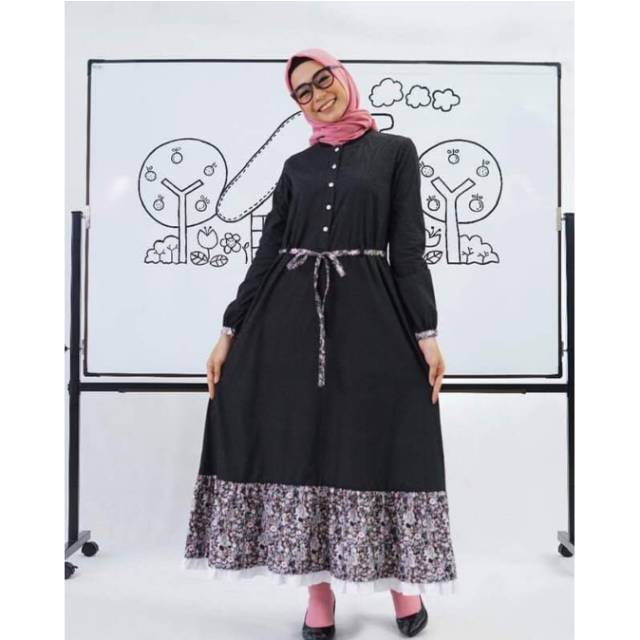 Sale Dannis 40% / Abaya size XS / abaya D'Layla Dannis / abaya katun / abaya hitam