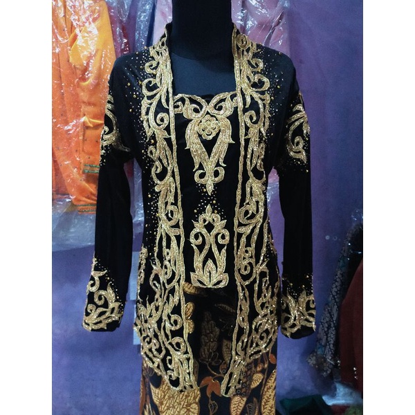 kebaya bludru atasan full payet