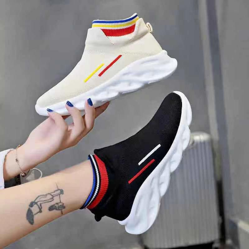 Sepatu Sneaker Slip On Wanita Import