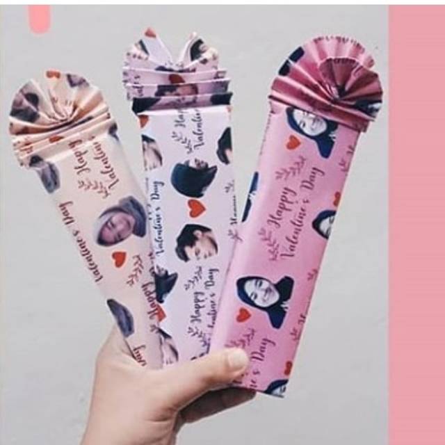 

Kertas Kado Custom