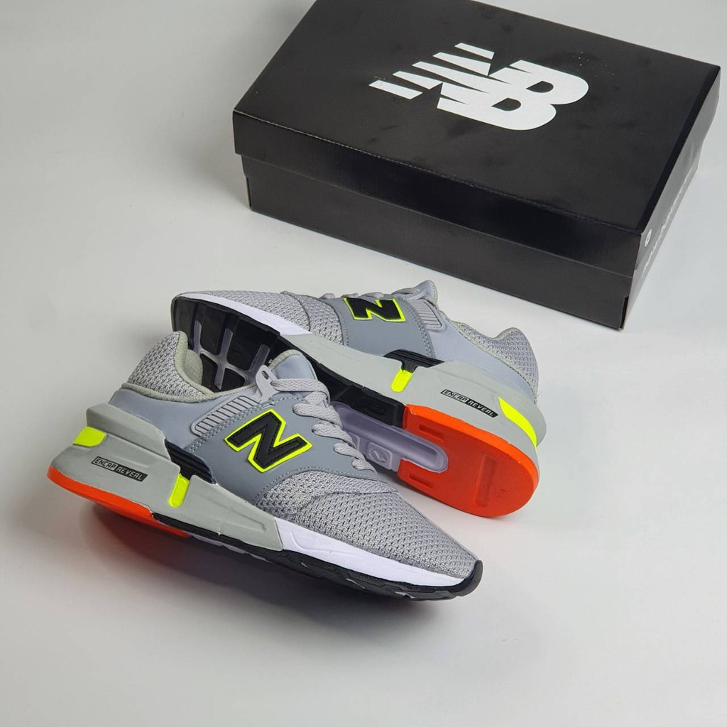 new balance 997s Grey