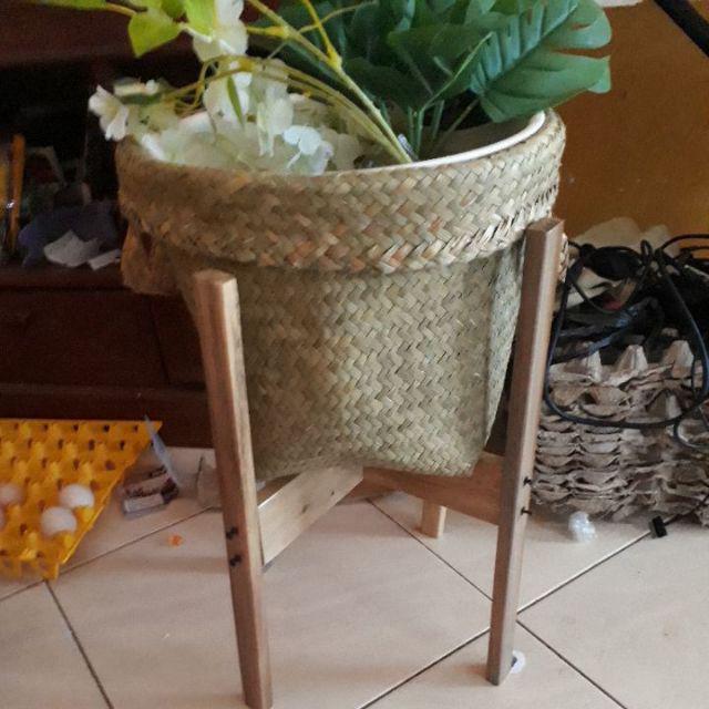 Standing planter S tatakan pot kayu  Shopee Indonesia