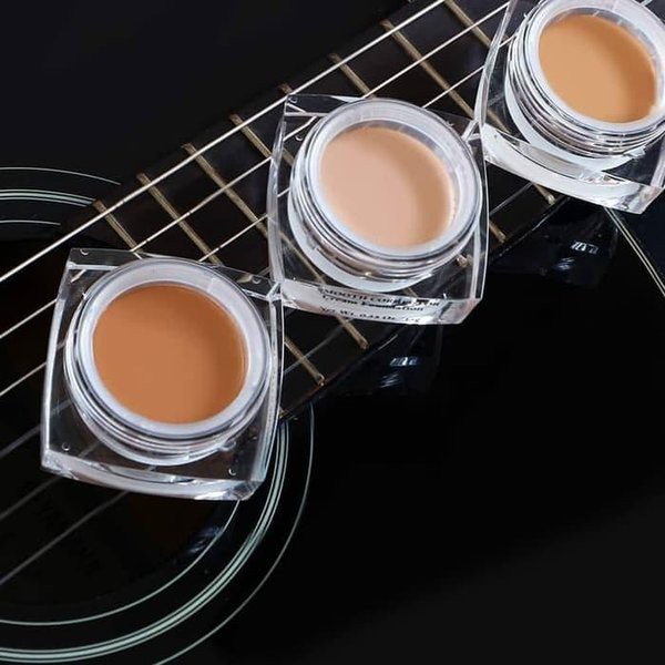 LT PRO Smooth Corrector Foundation