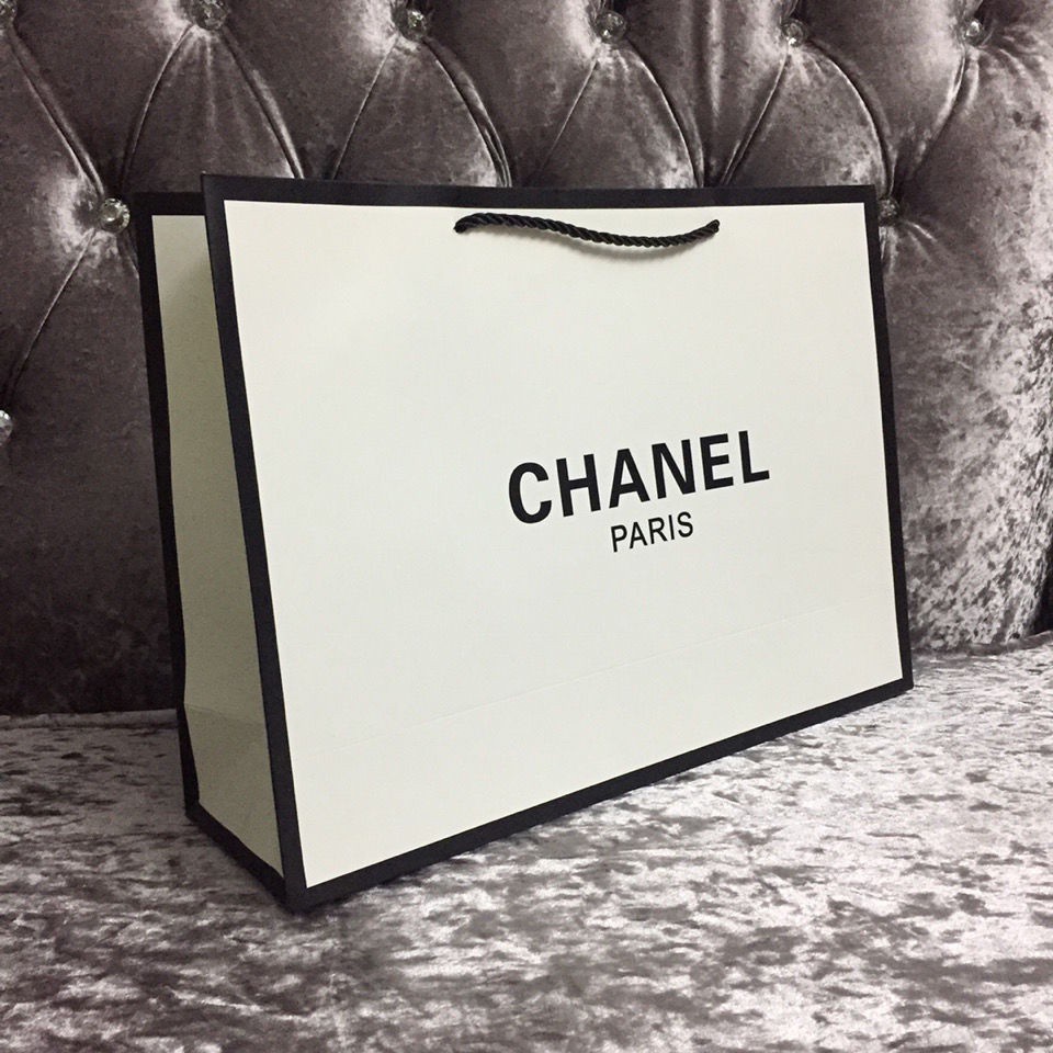 

T10 CHANEL Double C White Gift Bag Paper Bag Handbag Shopping Bag