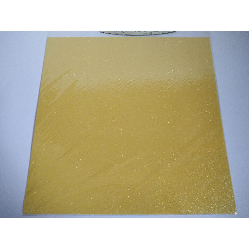 

kertas gliter kuning 30*30