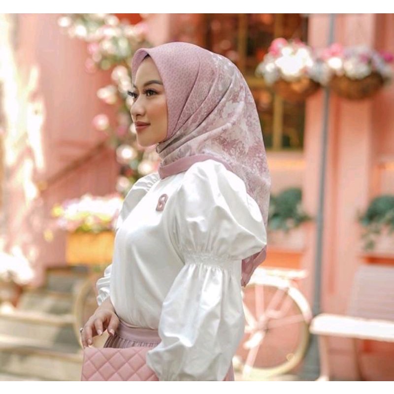 preloved buttonscarves new york collector blush