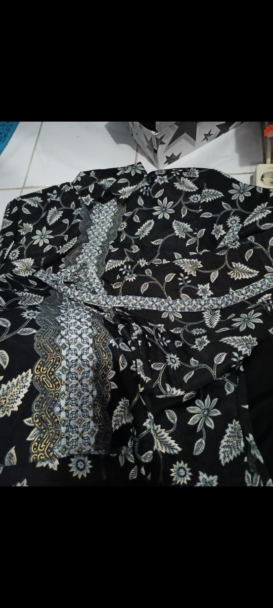 Lembayung.id / Kemeja Batik Lengan Pendek Melati Silver