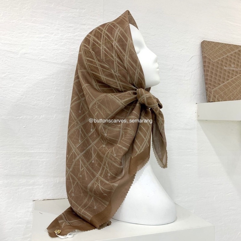 Buttonscarves Louvre Iced Coffee