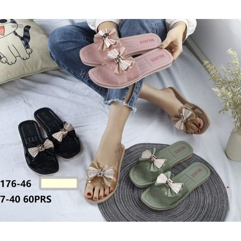 Sandal Flat Balance Pita