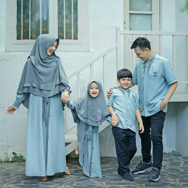 COUPLE FAMILY RAYA