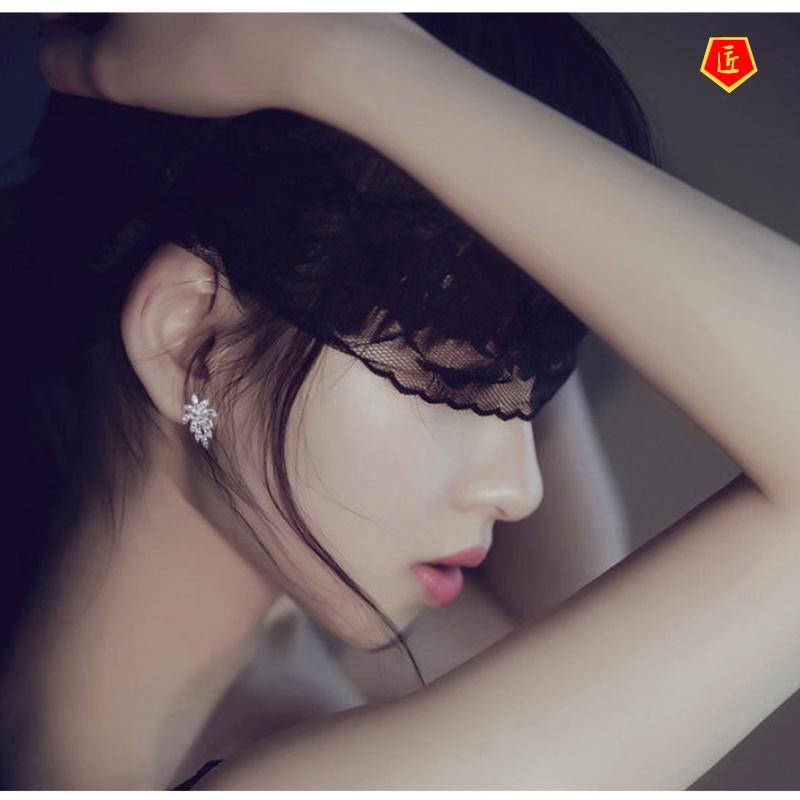 [Ready Stock]New Creative Leaves Bright Crystal Stud Earrings