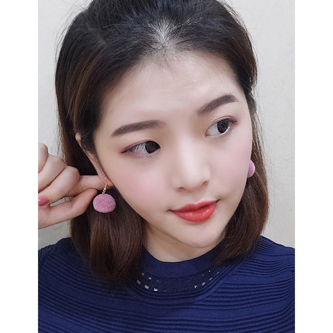 LRC Anting Gantung Fashion Ball Shape Decorated Pom Earrings