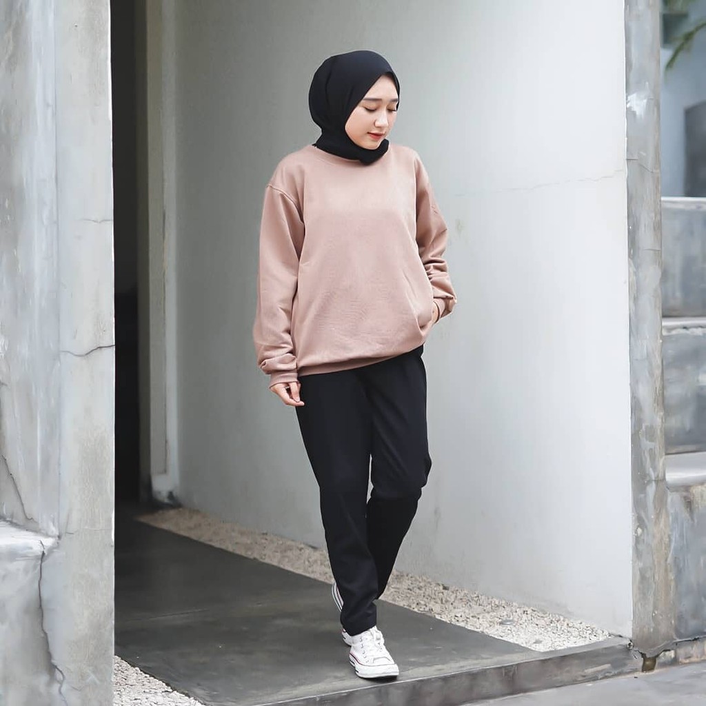 Sweater Crewneck Basic Polosan Wanita Pria Bahan Flecee Tebal Tidak Panas