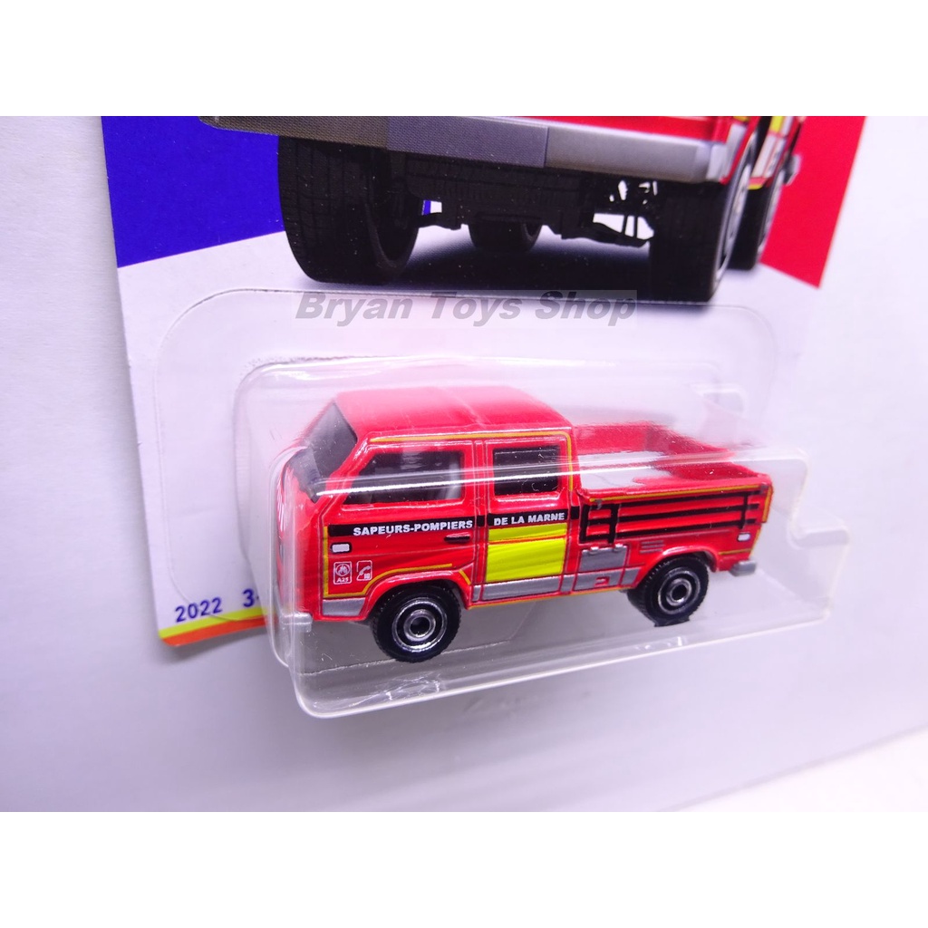 Matchbox France 90 Volkswagen Transporter Crew Cab Merah