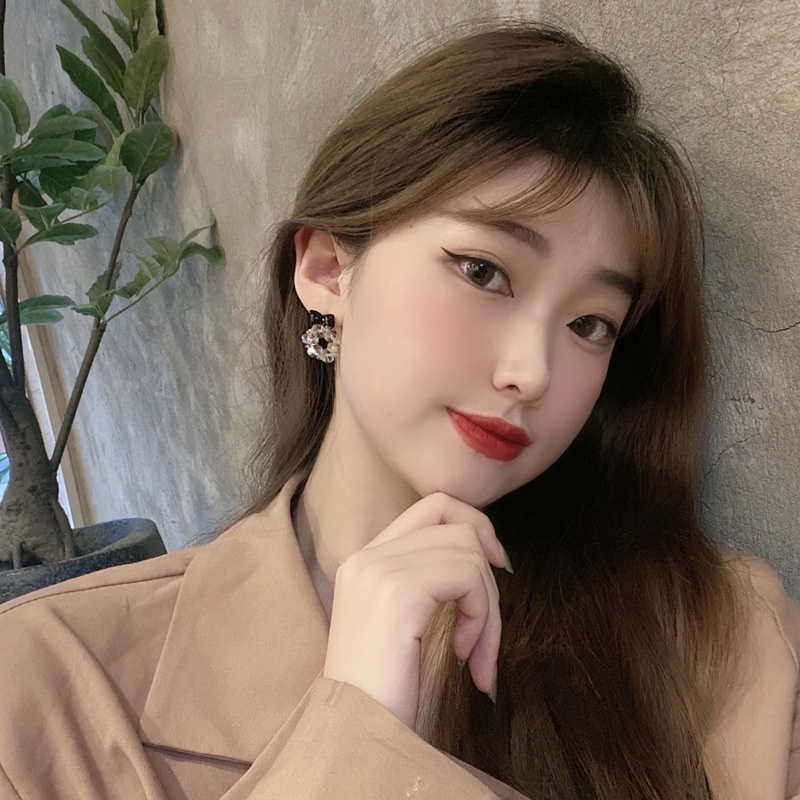 Anting Tusuk silver Desain Pita Hitam Hias Kristal Berlian Asimetris Gaya retro Korea