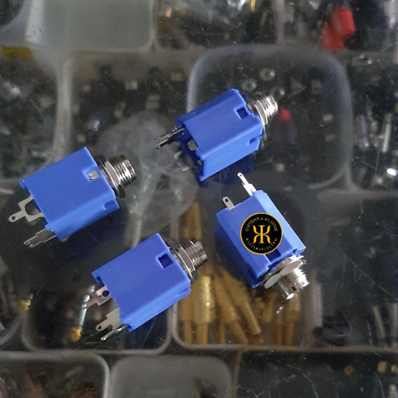 SOKET MIC AKAI MONO BIRU KOTAK BAGUS