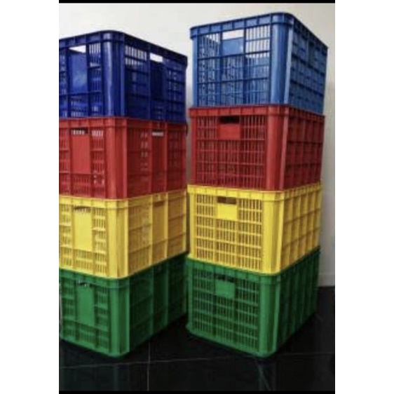 BOX CONTAINER HANATA 2003 KONTAINER BERLUBANG