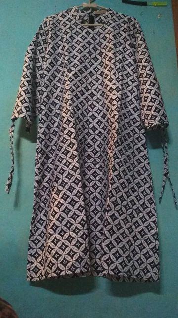 Atasan Batik Wanita Monokrom Serut Kawung Pakaian Wanita Batik Modern Bahan Katun Halus