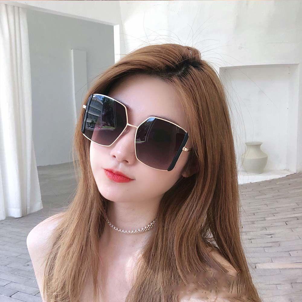 [Elegan] Wanita Kacamata Hitam Kepribadian Indah Resin Pasangan Vintage Hip Hop Bingkai Besar Shades