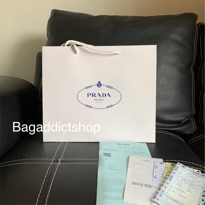 

BISA COD BagAddict Jual Prada Paperbag SET M / L (Paperbag M / L + Bill) TERMURAH