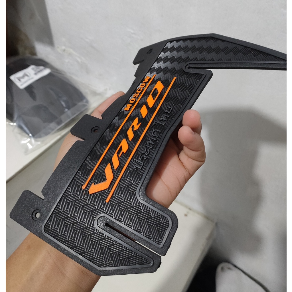 MUD FLAP VARIO 125 150 ESP KARBON MUDFLAP VARIO 125 150 ESP NEW CARBON MOSCOW KARET PELINDUNG DINAMO VARIO / MUDFLAP VARIO THAILAND KARET PENAHAN LUMPUR KOLONG SPAKBOR VARIO 110,125,150