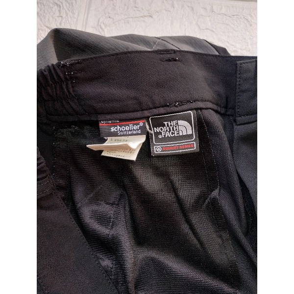 CELANA ORIGINAL TNF #1