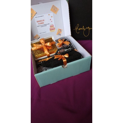 

HAMPERS GIFT BOX MURAH KADO COWOK ULTAH