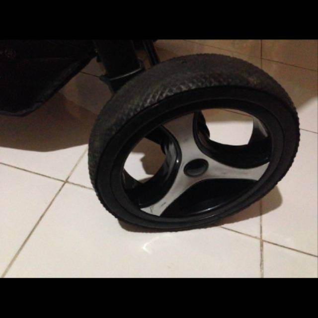 Pelindung roda ban stroller / roda mobil aki bahan karet