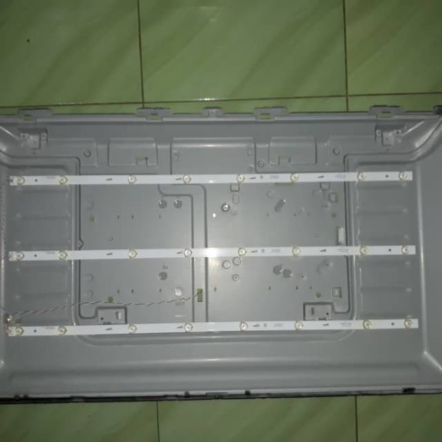 Backlight BL Lampu Original Panasonic TH40C304G 40C304G